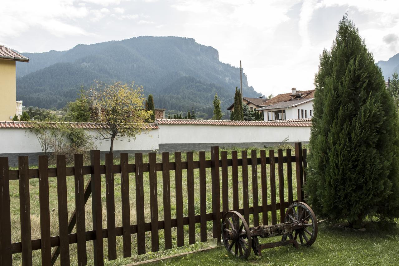 Boutique Hotel The White Pine Samokov Exterior foto